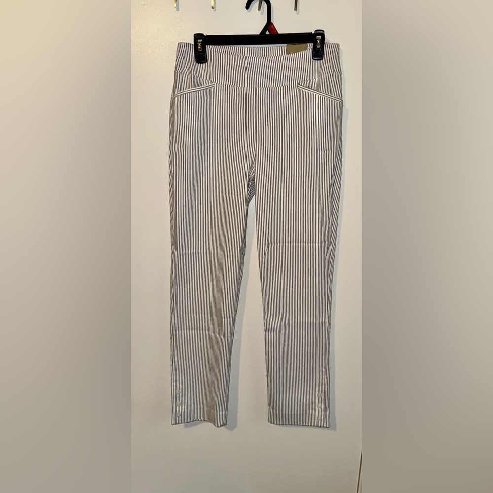 Chico’s Perfect Stretch Josie Slim Ankle Stripe Pants. Pull-on. US size 4